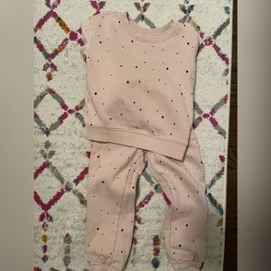 Girls Cat and Jack outfit! Euc take me home 🫵🏼🫵🏼